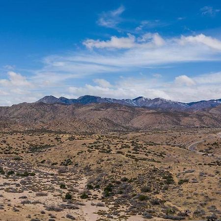 Chasing The Moon: Expansive Tub Views Near Pappy'S Villa Pioneertown Kültér fotó
