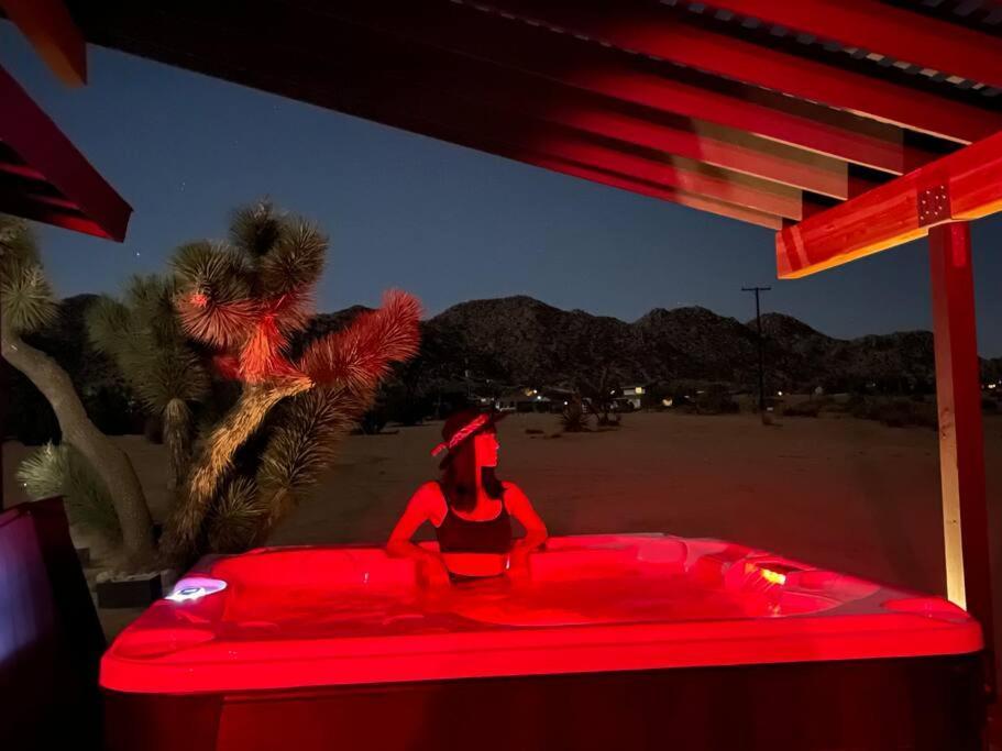 Chasing The Moon: Expansive Tub Views Near Pappy'S Villa Pioneertown Kültér fotó