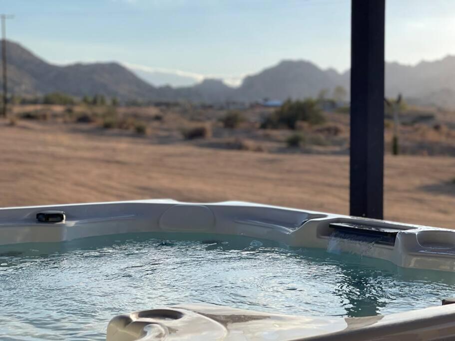 Chasing The Moon: Expansive Tub Views Near Pappy'S Villa Pioneertown Kültér fotó
