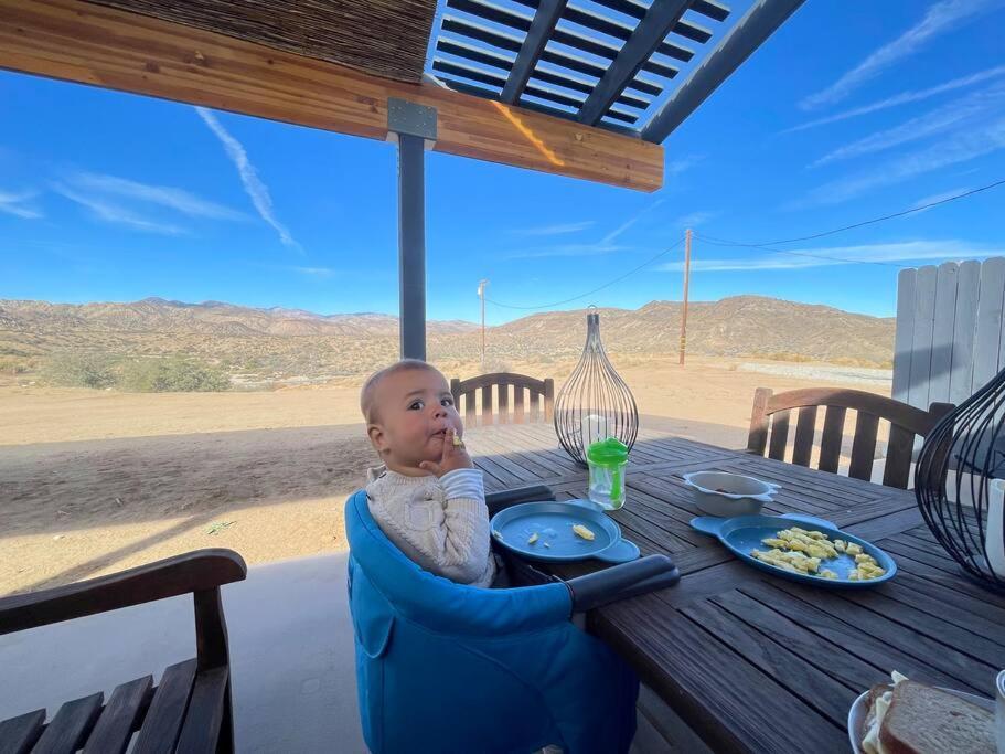 Chasing The Moon: Expansive Tub Views Near Pappy'S Villa Pioneertown Kültér fotó