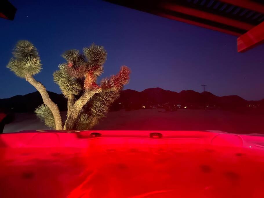 Chasing The Moon: Expansive Tub Views Near Pappy'S Villa Pioneertown Kültér fotó